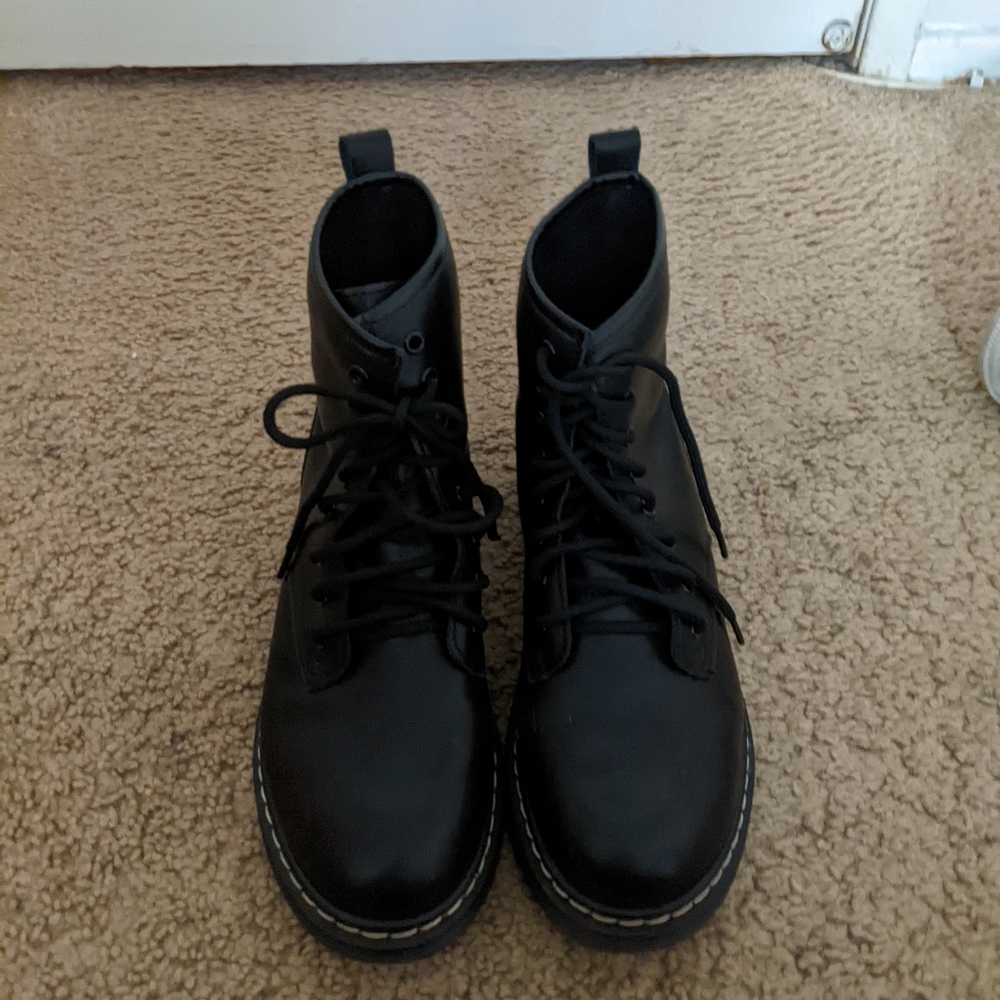 Laced combat boots